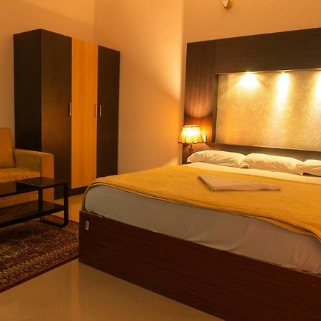 Aramana Holiday Inn Alappuzha 외부 사진