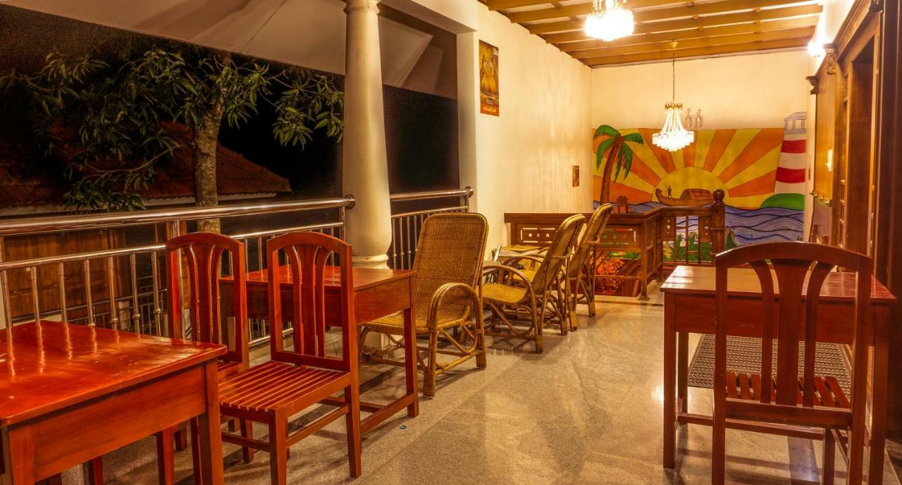 Aramana Holiday Inn Alappuzha 외부 사진