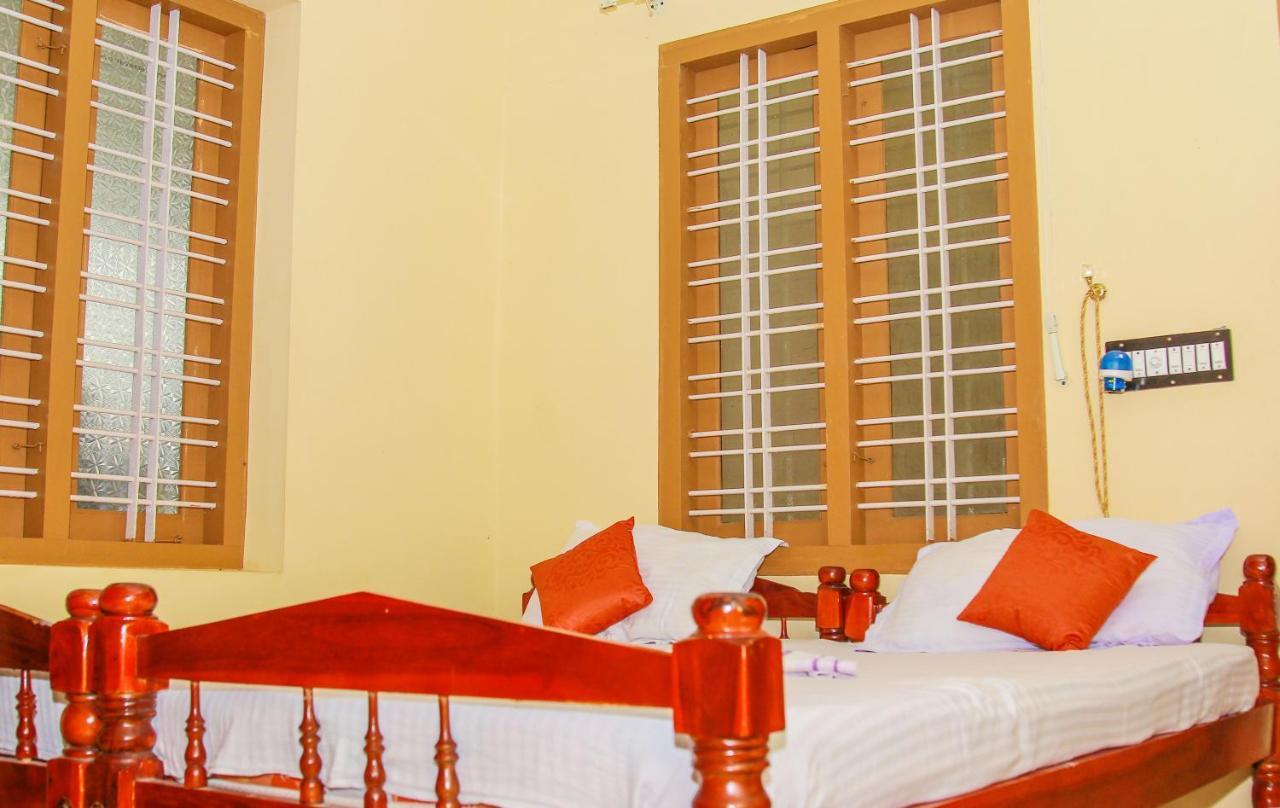 Aramana Holiday Inn Alappuzha 객실 사진